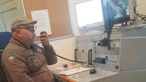 Coppia ’chiusa’ in stazione. Scendono dal treno ma l’uscita è bloccata