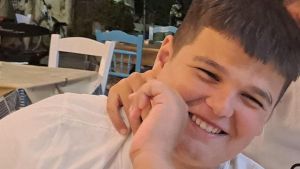 Sabato l’ultimo saluto a Louis, precipitato dal lucernario: “Grazie per il tempo prezioso”