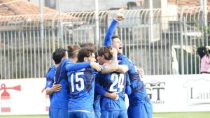 Prato, la spinta dei tifosi: assalto ai biglietti