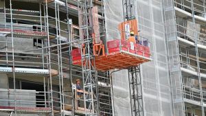 Edilizia in ginocchio, l'allarme di Ance Fvg: «Il caro gasolio ci costa 500 euro in più al giorno»