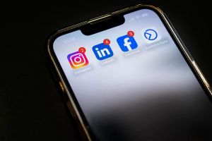 Læser: - Når partilivet flytter ind på Facebook