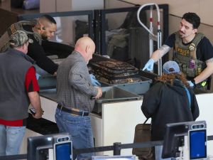J.D. Tuccille: U.S. airport security shutdown exposes government inefficiency
