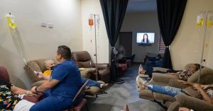 Sueros vitaminados, el negocio de la muerte