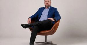 AOC retoma liderança no mercado de monitores no Brasil