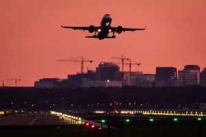 Kies voor een echte nachtsluiting van Schiphol