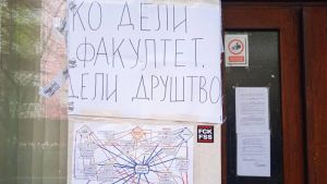 „Ovo je pitanje od nacionalnog značaja, treba nam konkretna podrška“: Protest u Nišu zbog cepanja Filozofskog radi osnivanja Fakulteta srpskih studija