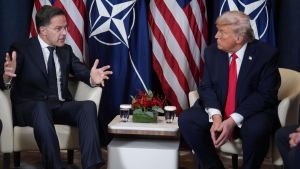 Will Donald Trump die Nato verlassen?
