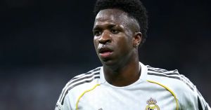 Ex-jogador do Real Madrid detona Vini Jr: ‘Irrita demais’
