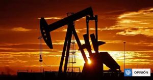 La hegemonía del petróleo en la economía global y los riesgos de una dependencia creciente