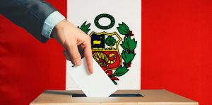 El ‘déjà vu’ electoral peruano: 35 candidatos, volatilidad y el eterno voto del mal menor