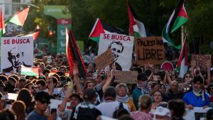 El PP de Ayuso aprueba poder usar los tribunales contra protestas como las propalestinas en La Vuelta