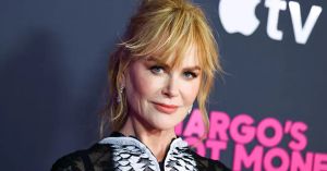 Como Nicole Kidman reinventa o naked dress e reforça o ‘under butt’?