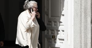 Bolsas de billetes para el PSOE no, que me enamoro