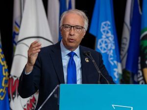 Vaughn Palmer: B.C. conservative right wing unites on issues, but two centrists skip debate