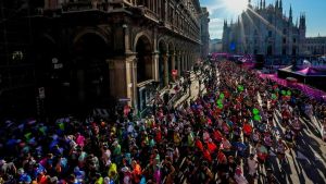 Milano Marathon 2026: la carica dei 15.000. Percorso e strade chiuse: tutto quello che c’è da sapere