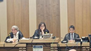 Caso Bibbiano, le offese a Carletti. Insultarono l’ex sindaco, prosciolti i ’leoni da tastiera’