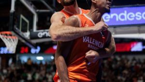 El abuelo de Matt Costello eligió la ACB