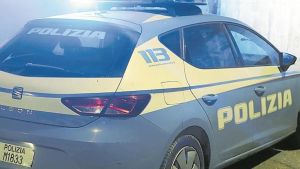 Ivrea, pestati dal branco alla Fenice: non querelano per paura