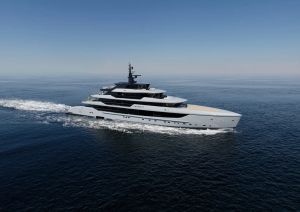 Piscina, cantina vini e cinema: ecco come cambia il lusso in mare