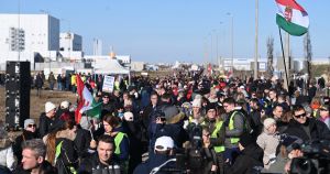 En Hongrie, les usines de batteries asiatiques pourraient précipiter la défaite électorale de Viktor Orban