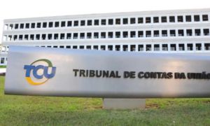 Disputa por vaga no Tribunal de Contas da União tem mineiro como favorito