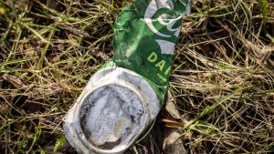 Prisværdig indsats mod skandaløst svineri: Det er et sørgeligt syn, når sneen smelter