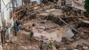 El Gobierno de Pérez Llorca retira 4 de los 5 funcionarios de refuerzo a la juez de la DANA: supondrá 