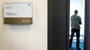 Katolsk præst: Politikerne gør fejl i at fratage andre retten til stille refleksion