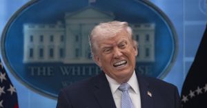 Por qué Trump no llega ni a la suela de los zapatos de Hitler como el malo de la película