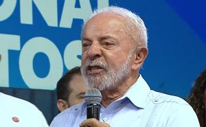As razões para Lula não desistir da reeleição