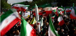 Com os pés no chão, celebremos a resistência iraniana