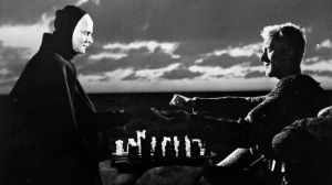 Masaya oturmadan yenilmek: Makamın özneyle eşanlı erimesi