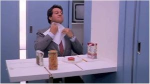 Microcasa di 13 metri quadri (con bagno), il Comune prova a vietare la vendita: “Troppo piccola per viverci”