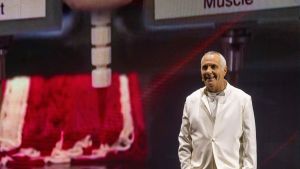 Il futuro secondo Panariello. Lo showman all’Arena Gigli