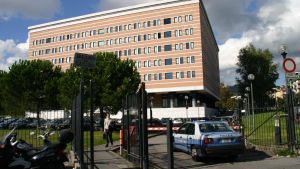 Maxi risarcimento a moglie e figlia. Morto dopo l’intervento chirurgico, “la lesione causata dai medici”