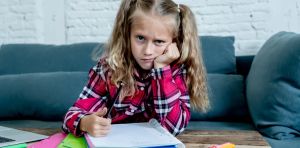 Pourquoi continuer d’apprendre certaines choses par cœur ?