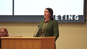 Gå inte över ån efter vatten