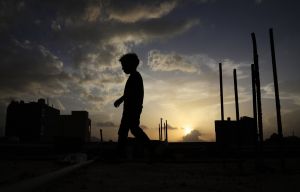 Ένα γιεμενίτικο παιδί, τι λέει όταν κλαίει;