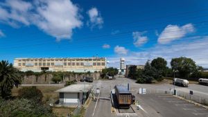 Sindicatos, Ayuntamiento y Cámara de Comercio celebran el nuevo convenio de Saint-Gobain en Avilés: 