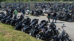 Torna la Riding Season, le Harley Davidson accendono l’Idroscalo di Milano