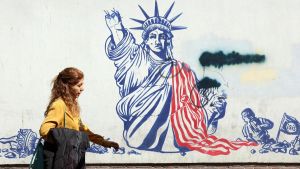 Benzina a 4 dollari: gli americani fanno i conti con la guerra. Ma c’è chi sta guadagnando miliardi