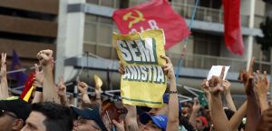 Crimes contra a democracia: limites da clemência penal