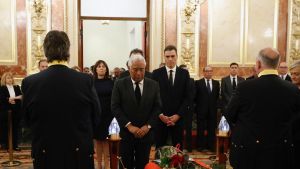 El PSOE busca la complicidad del PP para dedicar un 