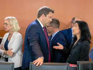 Katharina Reiche: Die Technokratin wackelt