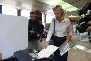 Opasno upozorenje: Ako skeneri ne stignu, izbori gube smisao?