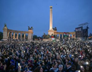 «Kamerater, det er slutt!»