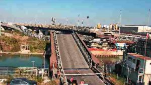 Livorno, ancora ritardi sulla riapertura del ponte collassato. E si è bloccato pure l'altro viadotto