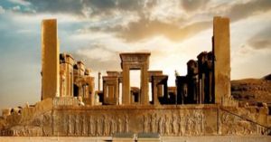 ¿Destruir, asesinar una civilización y una cultura entera?, los persas no lo hicieron