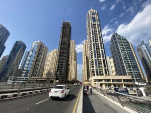 Kolaps u Dubaiju: Trenutna situacija je brutalna, ugroženi strani radnici, ni popusti ne pomažu