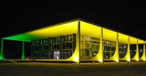 Os penduricalhos são imorais